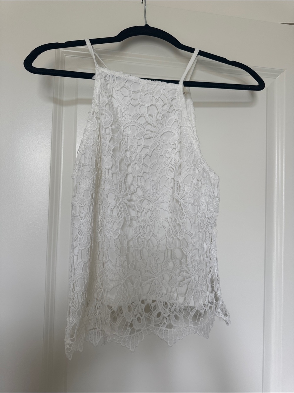 Sans Souci White Lace Halter-Style Cami